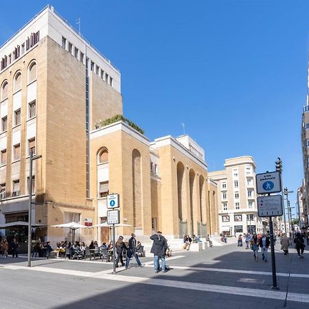 Twelve12 - Universita & Stazione Aparment Bari Exterior photo