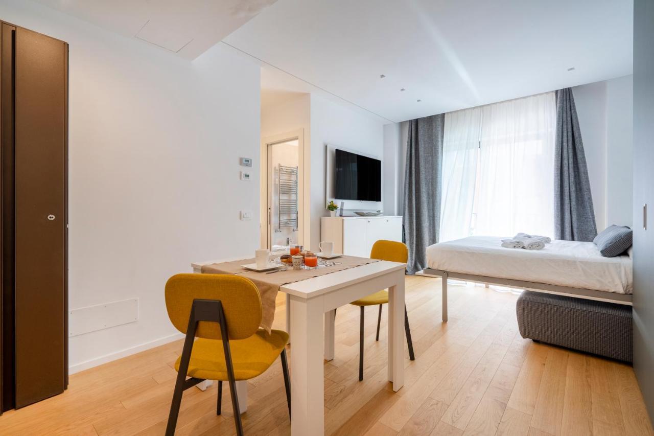 Twelve12 - Universita & Stazione Aparment Bari Exterior photo
