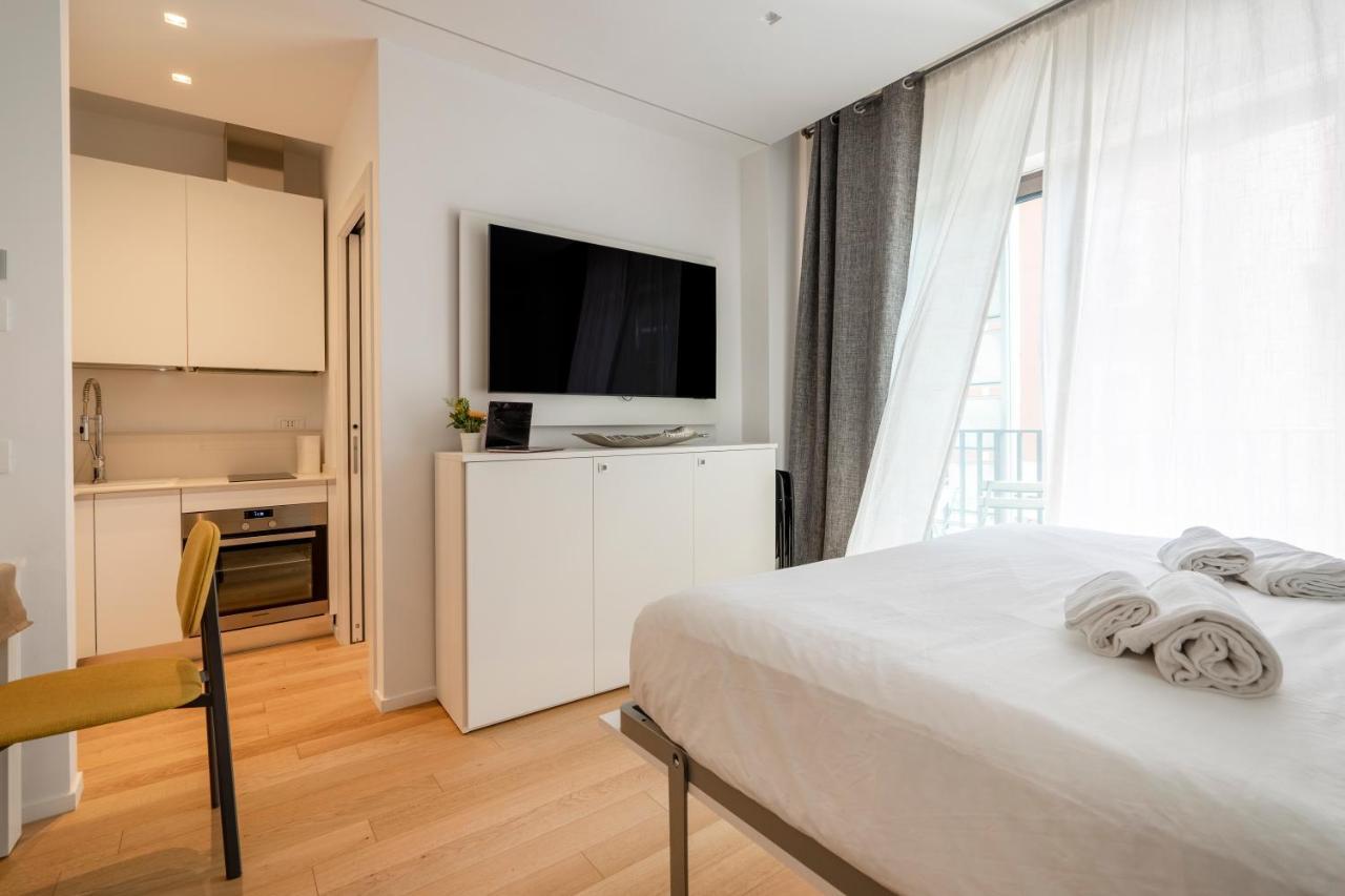 Twelve12 - Universita & Stazione Aparment Bari Exterior photo